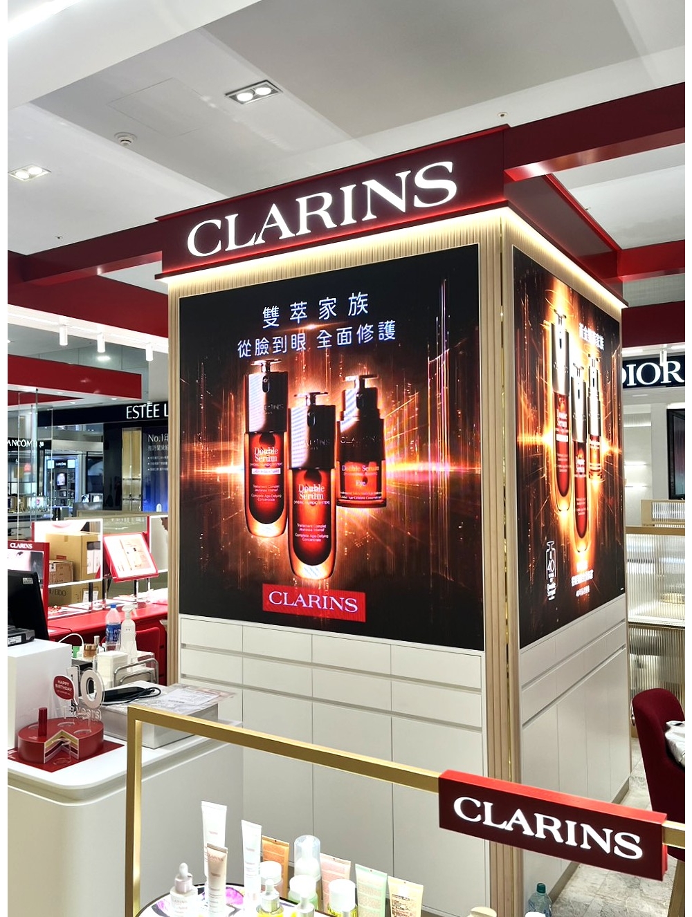 某專櫃化妝品牌 P1.53室內型LED電視牆.jpg